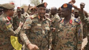 مدفعية الجيش السوداني تقصف أهدافا للدعم السريع والبرهان في أول جولة له منذ بدء القتال | أخبار